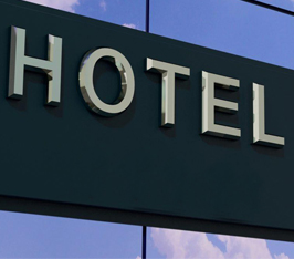 Jak Skutecznie Zarządzać Środkami Czystości w Hotelu: Wskazówki i Produkty od Specjalisty